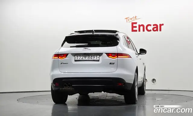 Jaguar F-Pace 2019 2.0 автомат (гидро), миниатюра 4 Jaguar F-Pace 2019 2.0 автомат (гидро), миниатюра 4