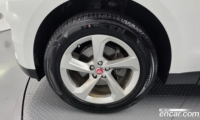 Jaguar F-Pace 2019 2.0 автомат (гидро), миниатюра 5 Jaguar F-Pace 2019 2.0 автомат (гидро), миниатюра 5
