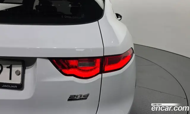 Jaguar F-Pace 2019 2.0 автомат (гидро), миниатюра 9 Jaguar F-Pace 2019 2.0 автомат (гидро), миниатюра 9
