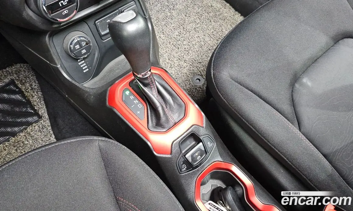 Jeep Renegade 2017 2.0 автомат (гидро), фото 9 Jeep Renegade 2017 2.0 автомат (гидро), фото 9