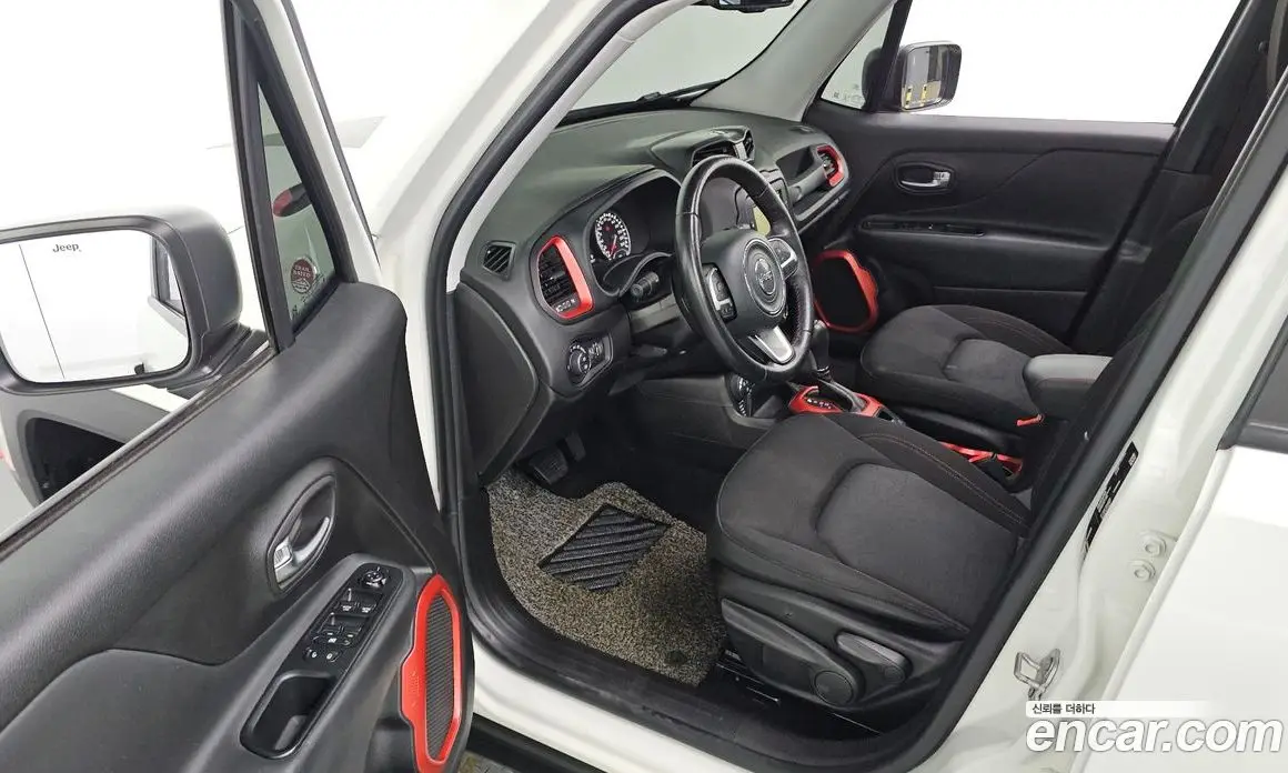 Jeep Renegade 2017 2.0 автомат (гидро), фото 10 Jeep Renegade 2017 2.0 автомат (гидро), фото 10