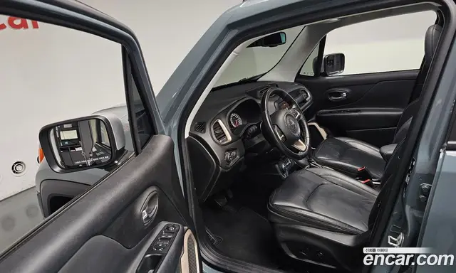 Jeep Renegade 2017 2.0 автомат (гидро), миниатюра 12