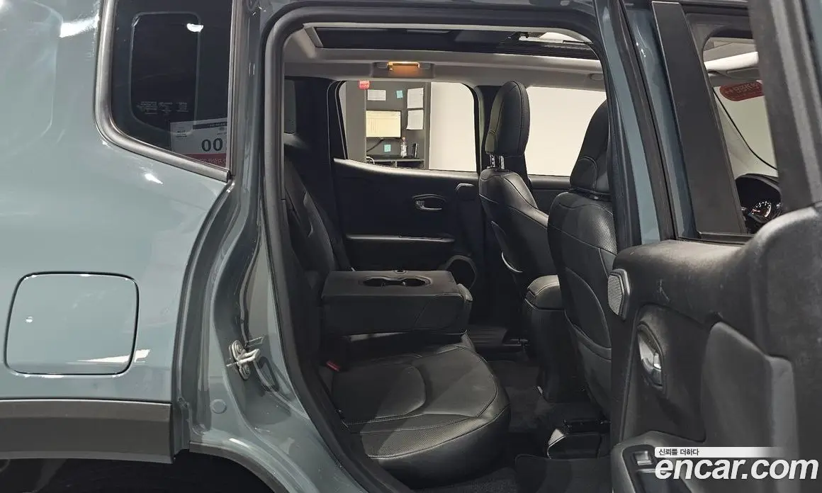 Jeep Renegade 2017 2.0 автомат (гидро), фото 17 Jeep Renegade 2017 2.0 автомат (гидро), фото 17