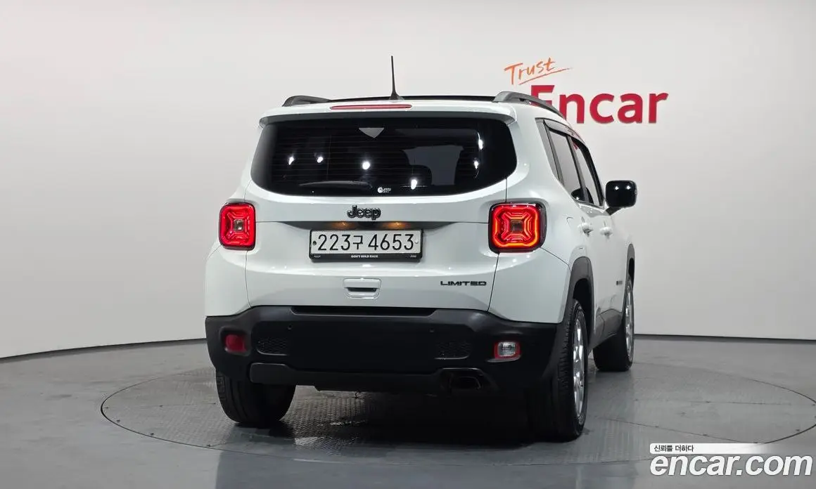 Jeep Renegade 2021 2.4 автомат (гидро), фото 3 Jeep Renegade 2021 2.4 автомат (гидро), фото 3
