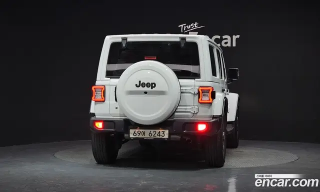 Jeep Wrangler 2019 2.0 автомат (гидро), миниатюра 3