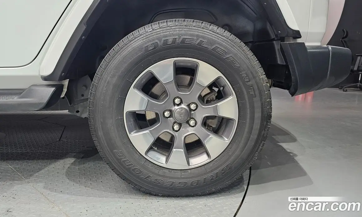 Jeep Wrangler 2019 2.0 автомат (гидро), фото 6