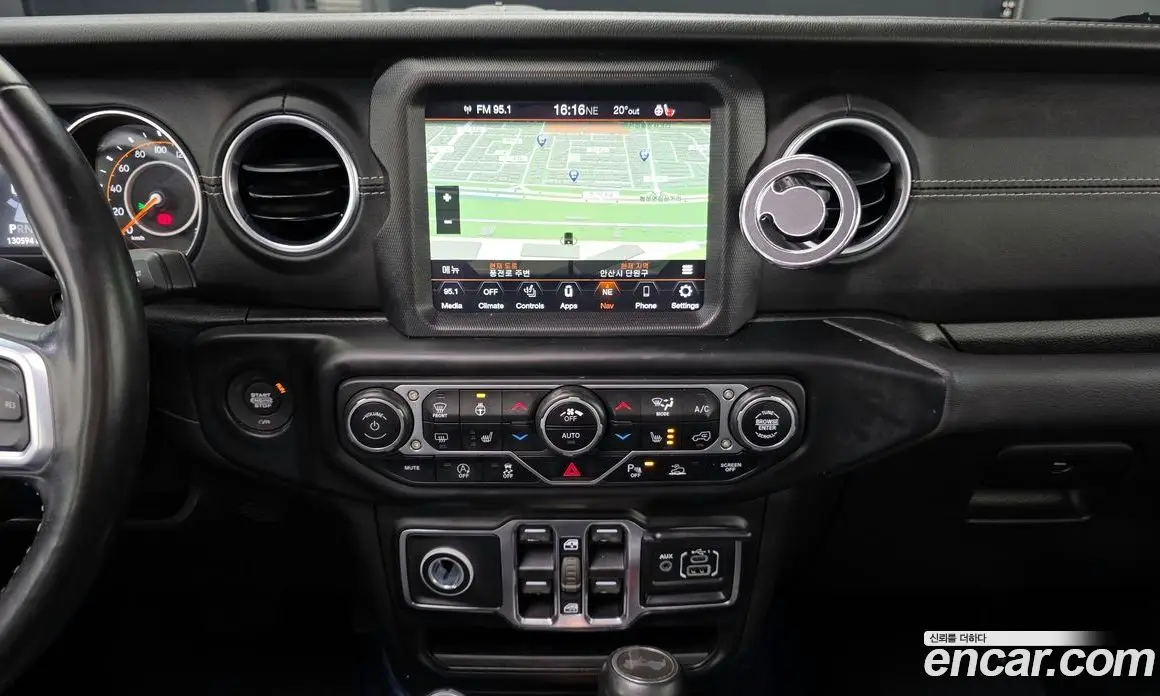 Jeep Wrangler 2021 2.0 автомат (гидро), фото 18 Jeep Wrangler 2021 2.0 автомат (гидро), фото 18