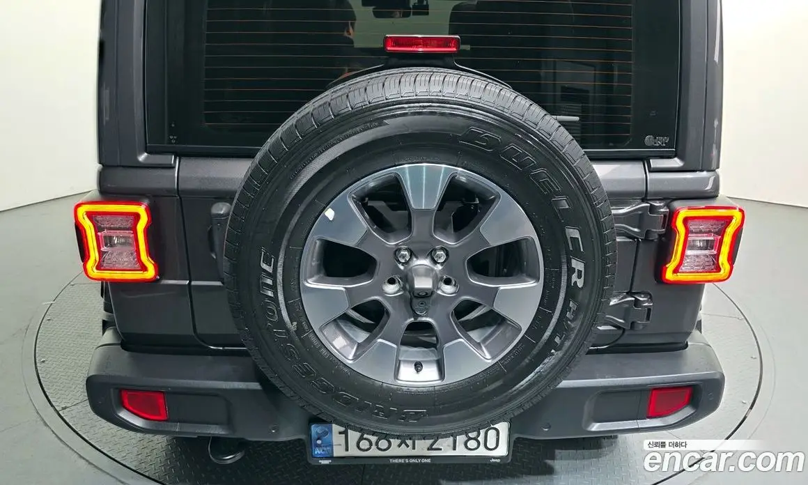 Jeep Wrangler 2021 2.0 автомат (гидро), фото 20 Jeep Wrangler 2021 2.0 автомат (гидро), фото 20