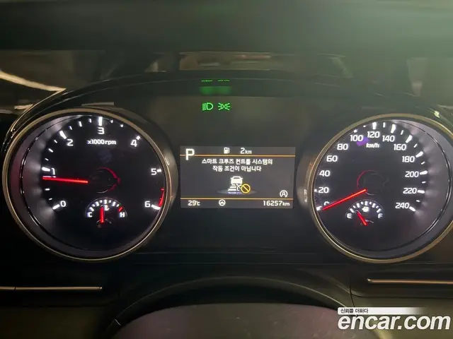 Kia Carnival 2021 2.2 автомат (гидро), миниатюра 11