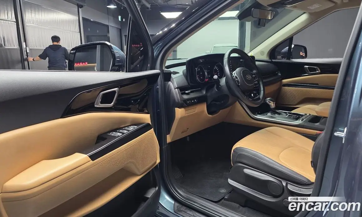 Kia Carnival 2021 2.2 автомат (гидро), фото 13