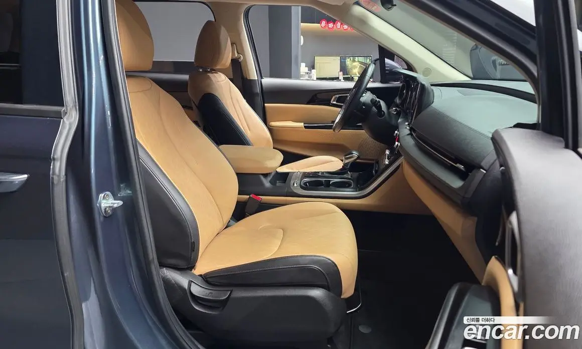 Kia Carnival 2021 2.2 автомат (гидро), фото 17
