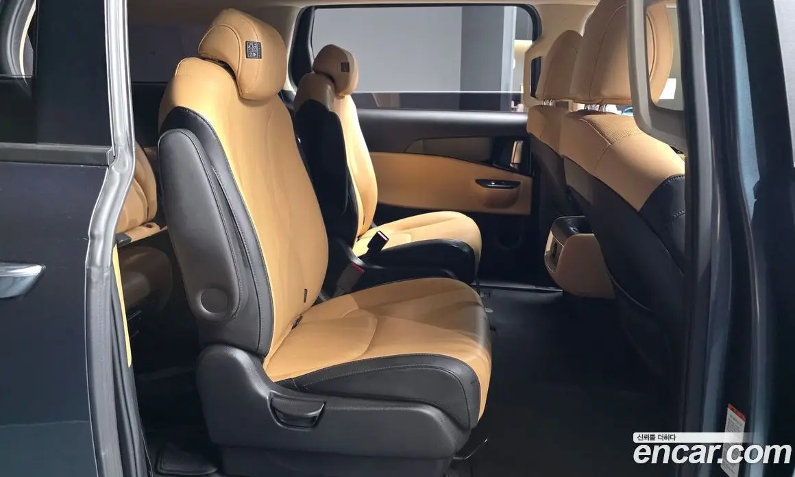 Kia Carnival 2021 2.2 автомат (гидро), фото 18