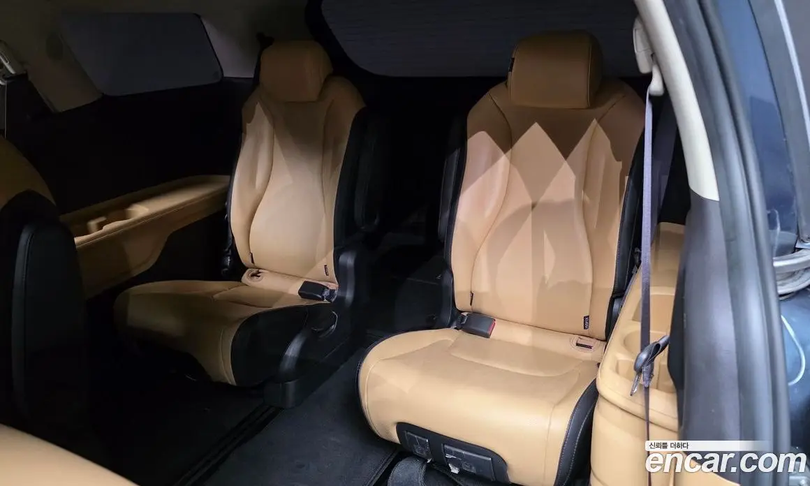 Kia Carnival 2021 2.2 автомат (гидро), фото 19
