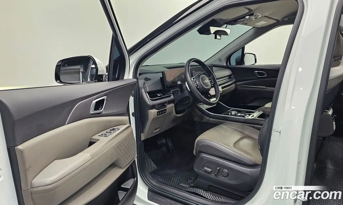 Kia Carnival 2024 2.2 автомат (гидро), фото 12 Kia Carnival 2024 2.2 автомат (гидро), фото 12