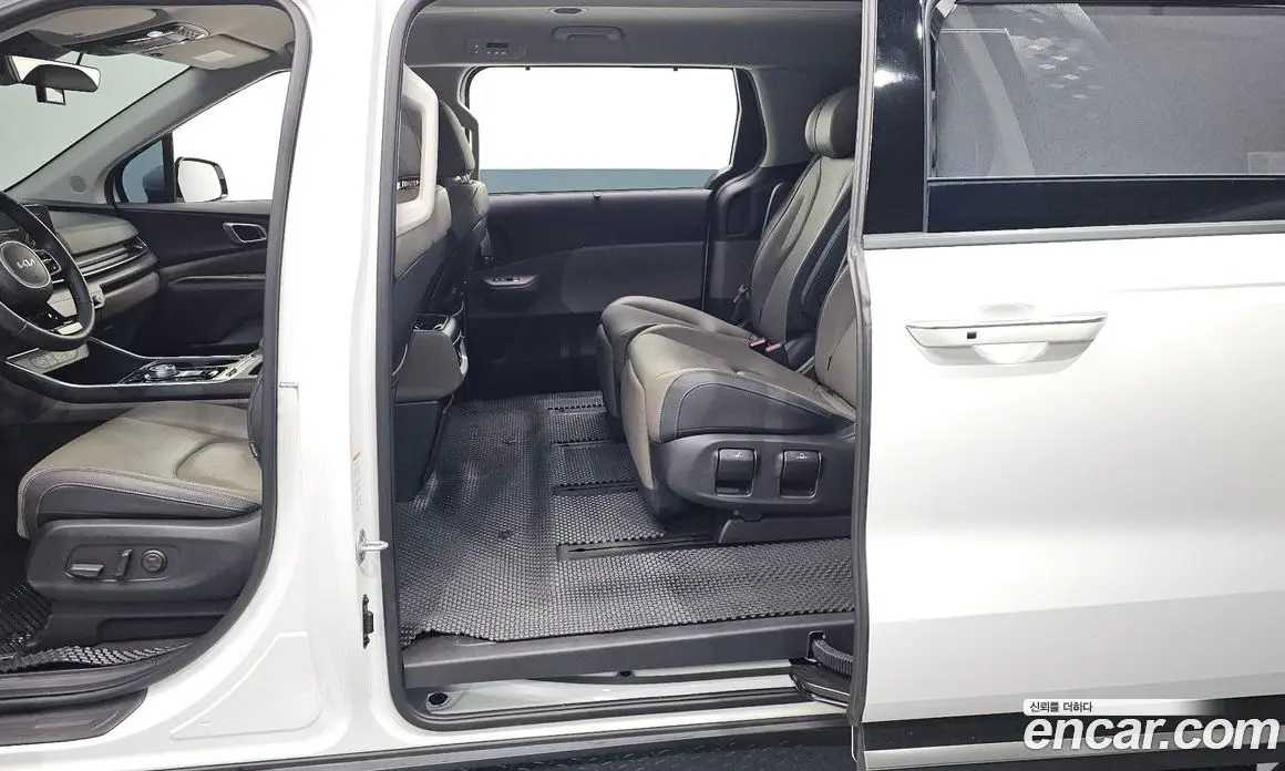 Kia Carnival 2024 2.2 автомат (гидро), фото 15 Kia Carnival 2024 2.2 автомат (гидро), фото 15