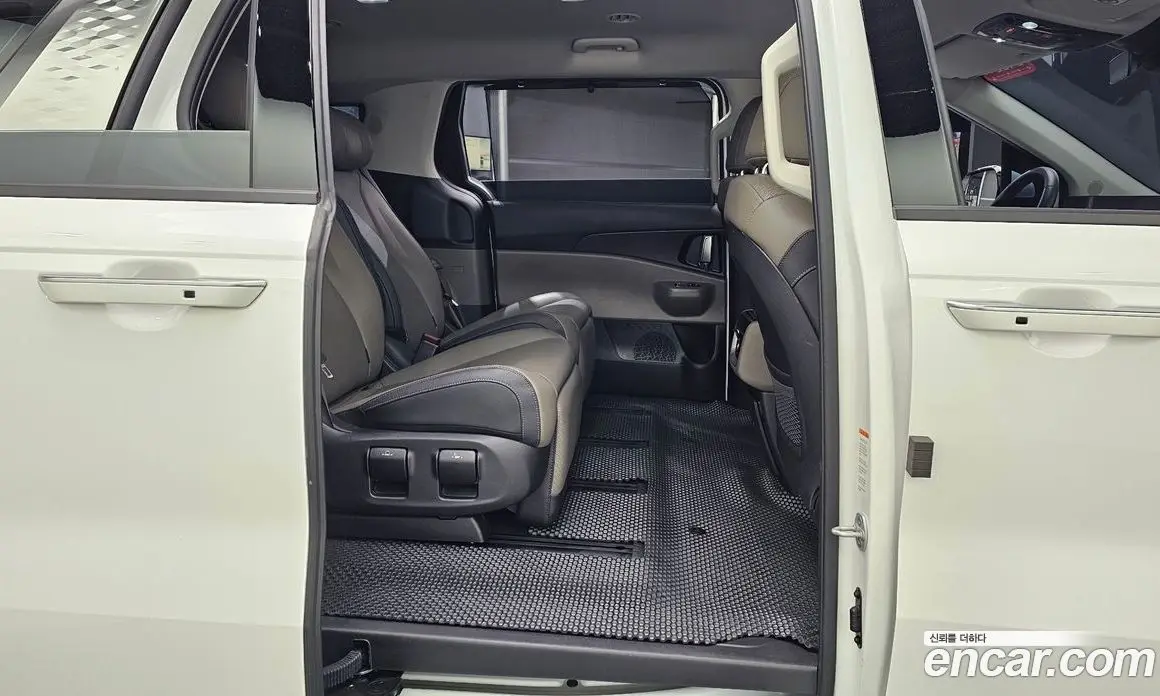 Kia Carnival 2024 2.2 автомат (гидро), фото 17 Kia Carnival 2024 2.2 автомат (гидро), фото 17