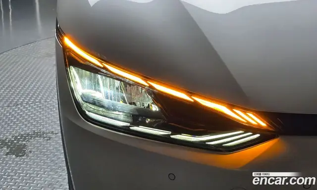 Kia EV6 2023 0.1 автомат (гидро), миниатюра 7 Kia EV6 2023 0.1 автомат (гидро), миниатюра 7