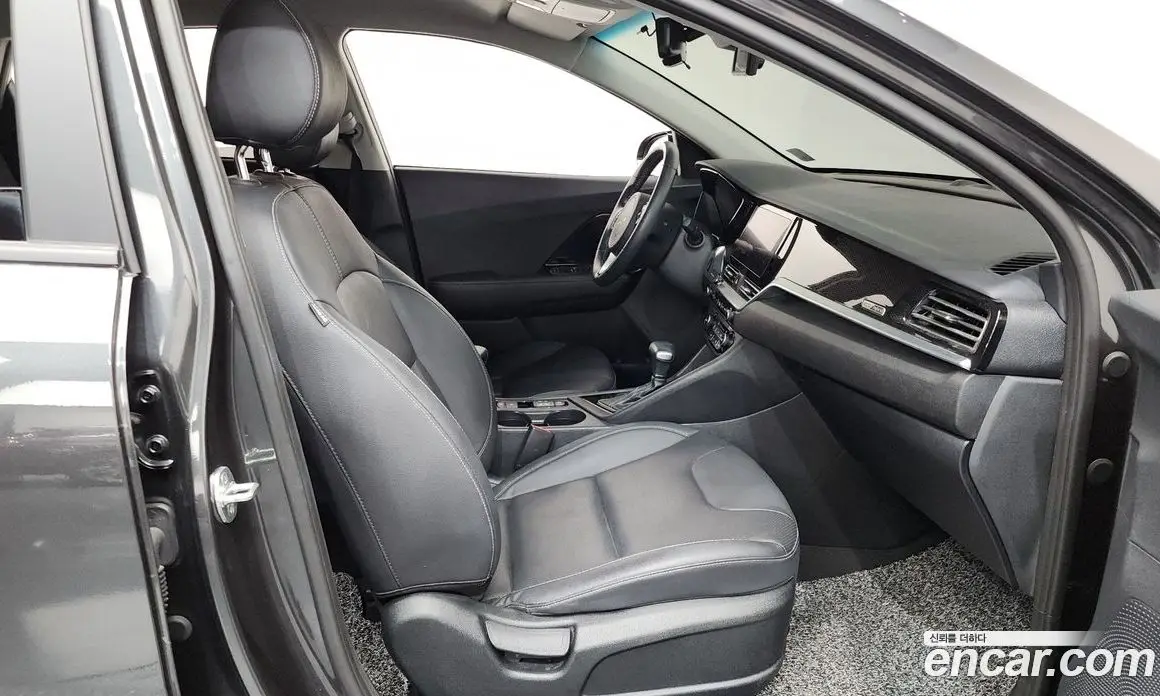 Kia Niro 2021 1.6 автомат (гидро), фото 16 Kia Niro 2021 1.6 автомат (гидро), фото 16