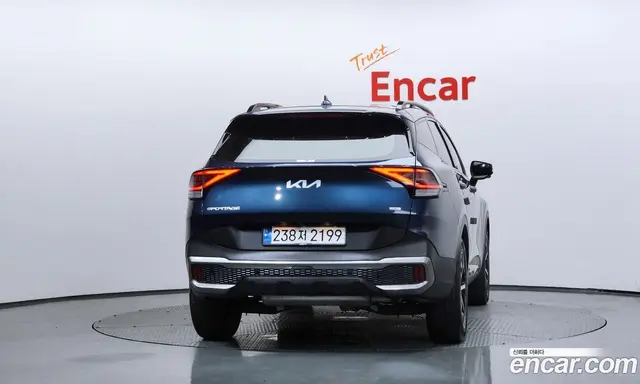 Kia Sportage 2023 1.6 автомат (гидро), миниатюра 4
