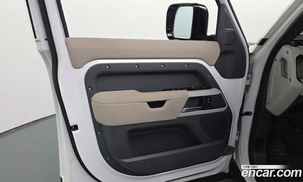 Land Rover Defender 2021 3.0 автомат (гидро), фото 14