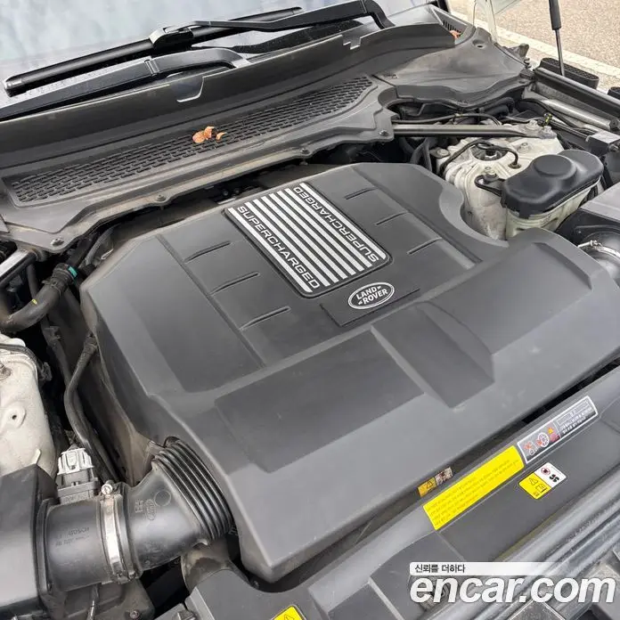 Land Rover Range Rover 2016 5.0 автомат (гидро), фото 6 Land Rover Range Rover 2016 5.0 автомат (гидро), фото 6