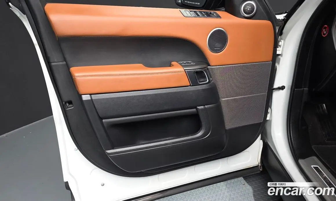 Land Rover Range Rover Sport 2017 3.0 автомат (гидро), фото 14 Land Rover Range Rover Sport 2017 3.0 автомат (гидро), фото 14