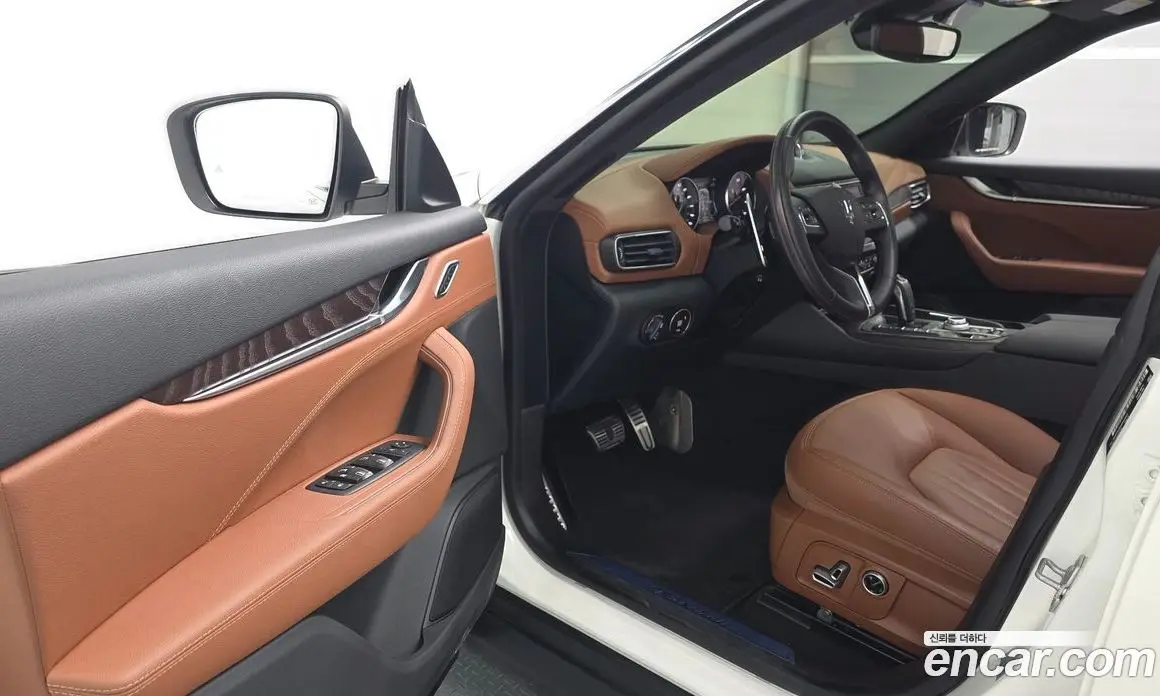 Maserati Levante 2022 2.0 автомат (гидро), фото 13
