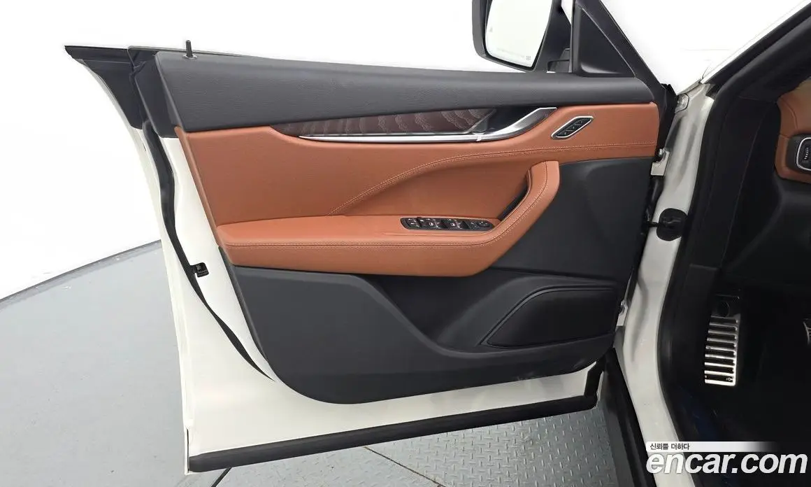 Maserati Levante 2022 2.0 автомат (гидро), фото 14