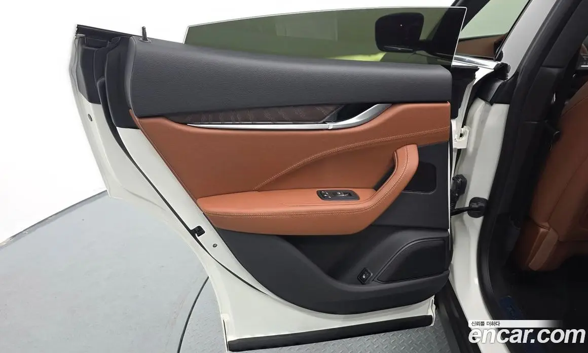 Maserati Levante 2022 2.0 автомат (гидро), фото 15