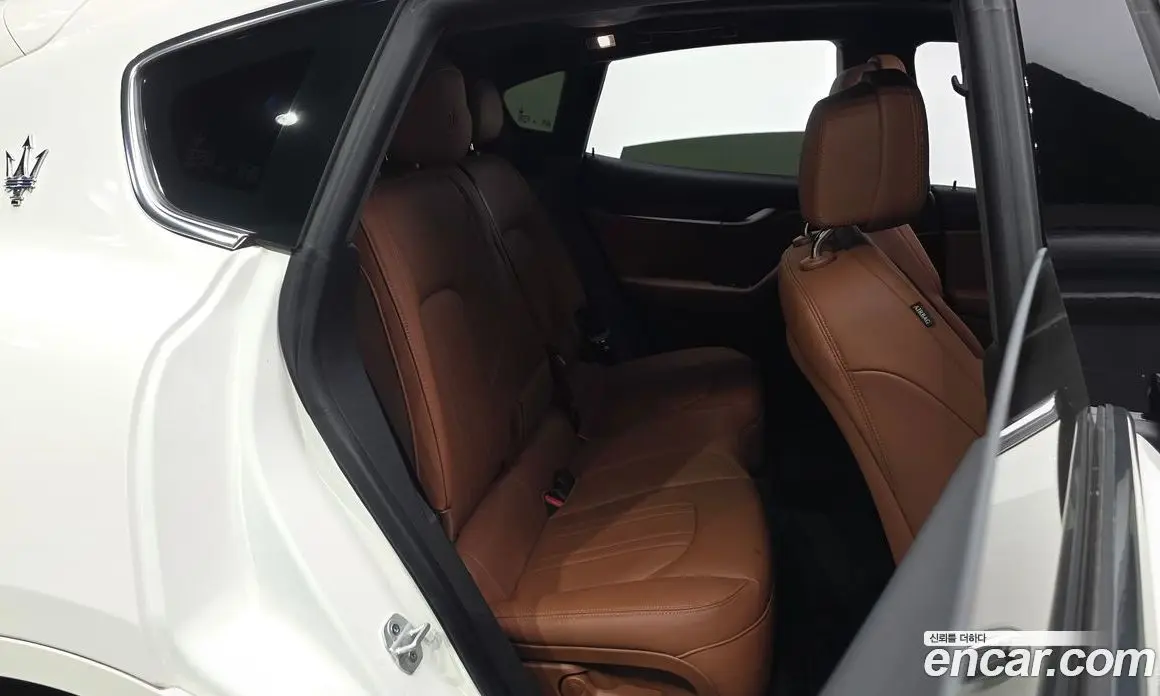Maserati Levante 2022 2.0 автомат (гидро), фото 17
