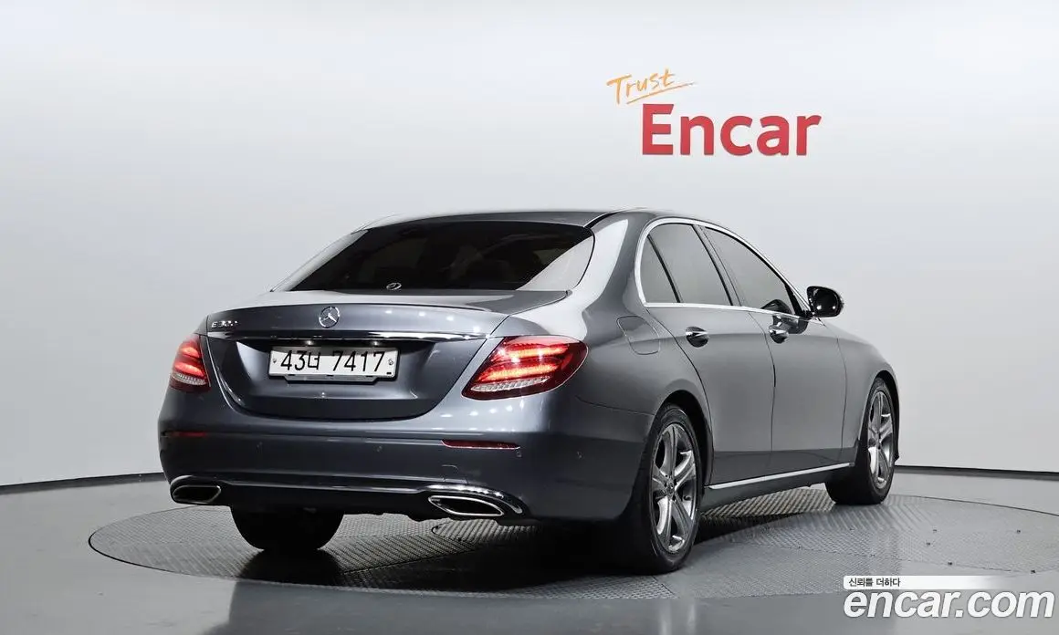 Mercedes-Benz E-Class 2018 2.0 автомат (гидро), фото 2 Mercedes-Benz E-Class 2018 2.0 автомат (гидро), фото 2