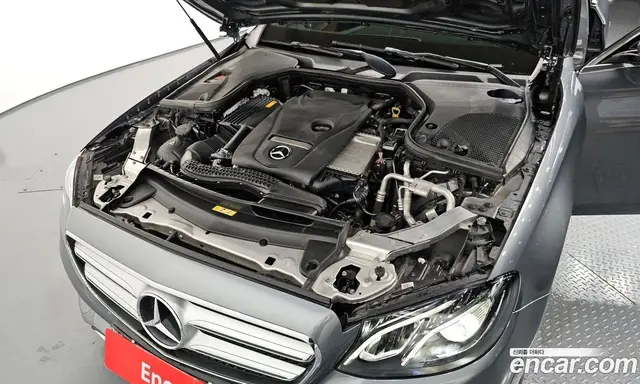 Mercedes-Benz E-Class 2018 2.0 автомат (гидро), миниатюра 6 Mercedes-Benz E-Class 2018 2.0 автомат (гидро), миниатюра 6