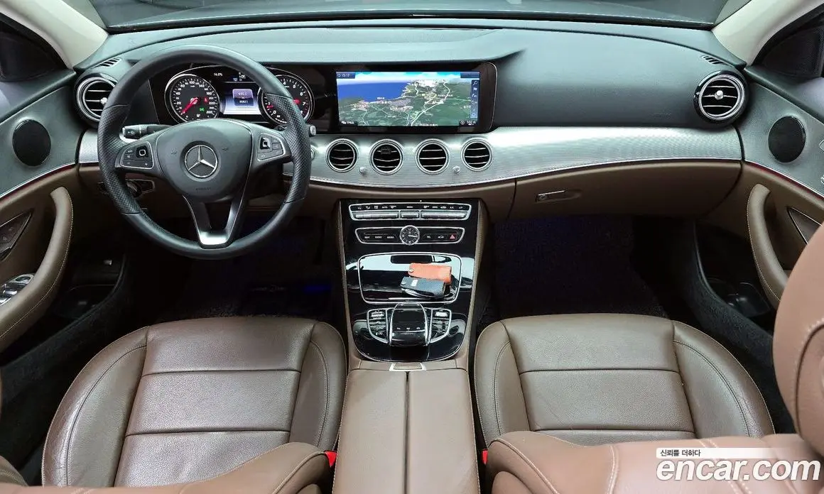 Mercedes-Benz E-Class 2018 2.0 автомат (гидро), фото 10 Mercedes-Benz E-Class 2018 2.0 автомат (гидро), фото 10