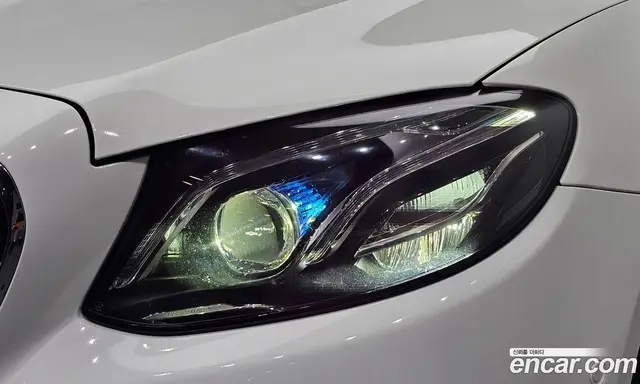 Mercedes-Benz E-Class 2018 1.9 автомат (гидро), миниатюра 8 Mercedes-Benz E-Class 2018 1.9 автомат (гидро), миниатюра 8