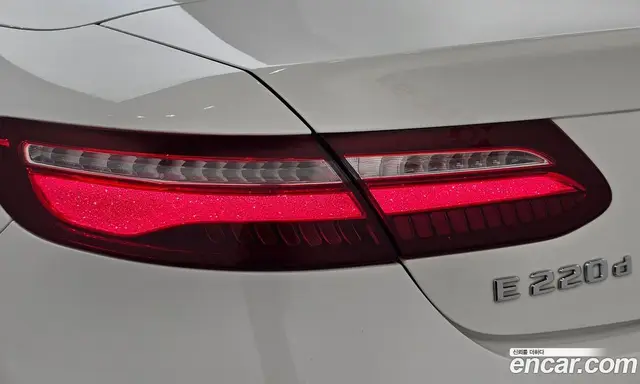Mercedes-Benz E-Class 2018 1.9 автомат (гидро), миниатюра 9 Mercedes-Benz E-Class 2018 1.9 автомат (гидро), миниатюра 9