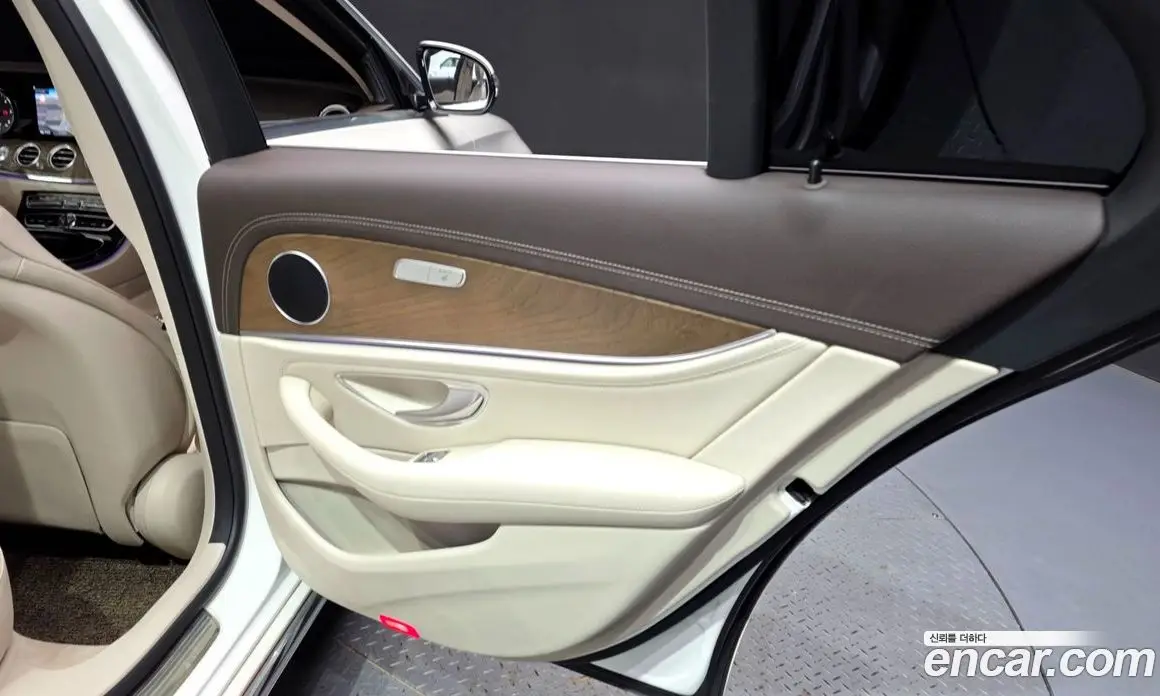 Mercedes-Benz E-Class 2020 1.9 автомат (гидро), фото 15 Mercedes-Benz E-Class 2020 1.9 автомат (гидро), фото 15