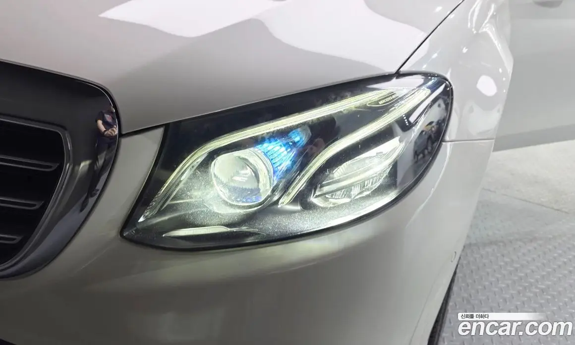 Mercedes-Benz E-Class 2020 1.9 автомат (гидро), фото 8 Mercedes-Benz E-Class 2020 1.9 автомат (гидро), фото 8