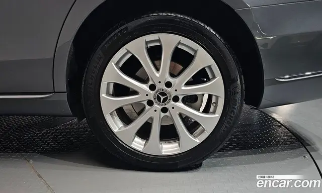 Mercedes-Benz E-Class 2020 2.0 автомат (гидро), миниатюра 6 Mercedes-Benz E-Class 2020 2.0 автомат (гидро), миниатюра 6