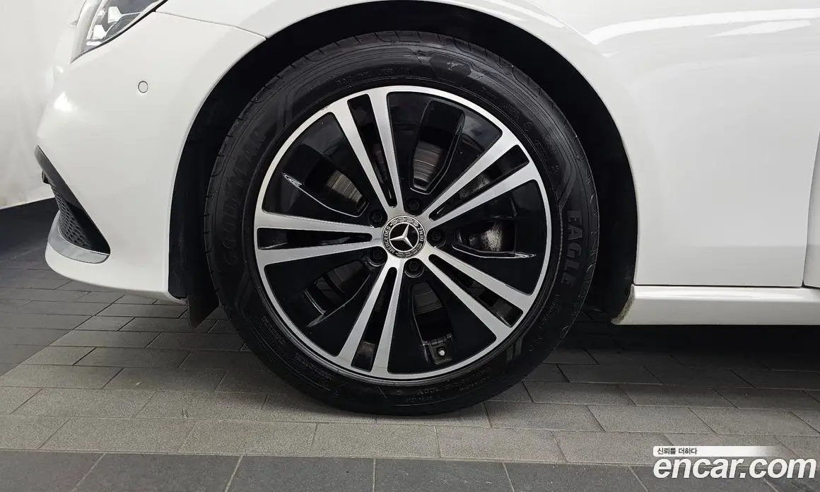 Mercedes-Benz E-Class 2021 2.0 автомат (гидро), фото 4