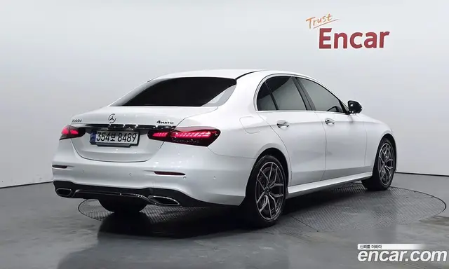 Mercedes-Benz E-Class, 2023, 33 233 км