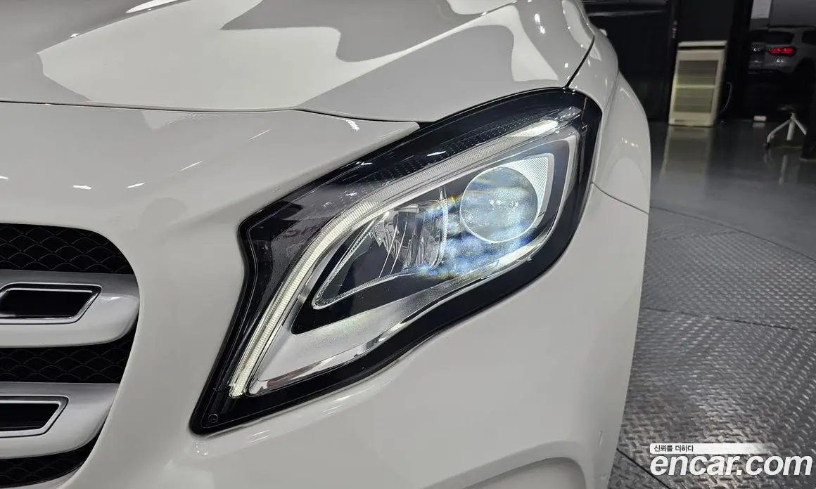 Mercedes-Benz GLA-Class 2019 2.0 автомат (гидро), фото 8 Mercedes-Benz GLA-Class 2019 2.0 автомат (гидро), фото 8