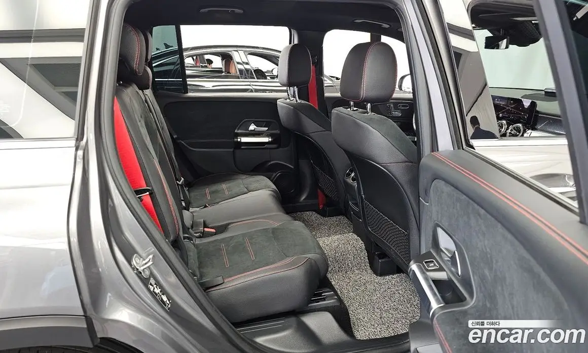 Mercedes-Benz GLB-Class 2025 2.0 автомат (гидро), фото 18 Mercedes-Benz GLB-Class 2025 2.0 автомат (гидро), фото 18
