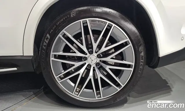 Mercedes-Benz GLE-Class 2024 3.0 автомат (гидро), миниатюра 7