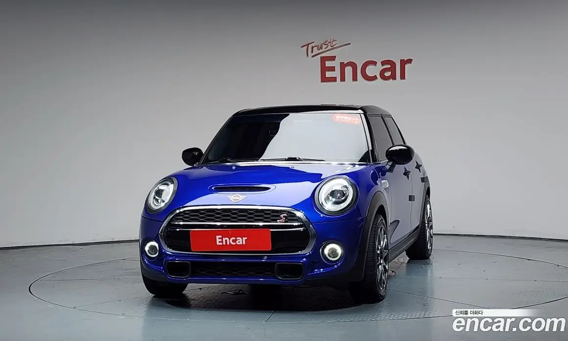 Mini Cooper 2019 2.0 автомат (гидро), фото 2 Mini Cooper 2019 2.0 автомат (гидро), фото 2