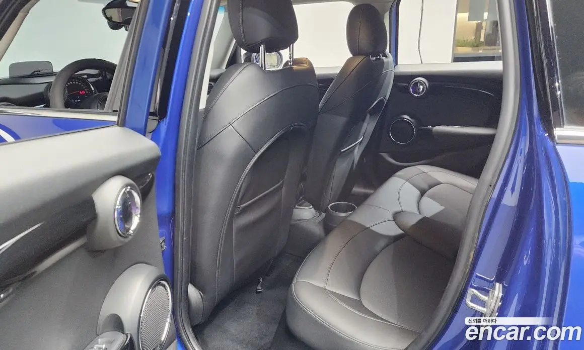 Mini Cooper 2019 2.0 автомат (гидро), фото 15 Mini Cooper 2019 2.0 автомат (гидро), фото 15