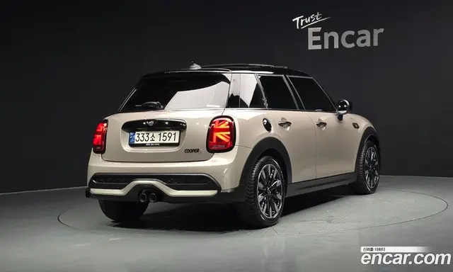 Mini Cooper 2023 2.0 автомат (гидро), миниатюра 2