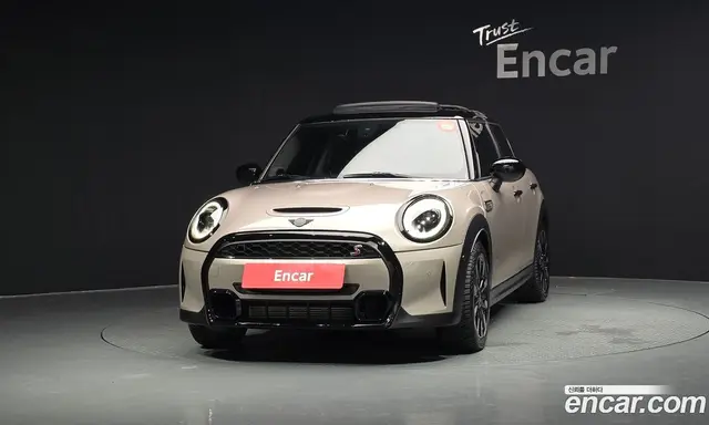 Mini Cooper 2023 2.0 автомат (гидро), миниатюра 3