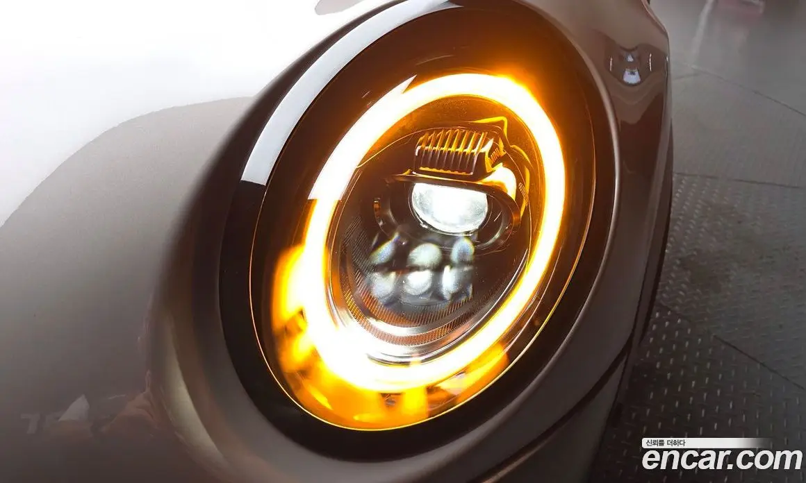 Mini Cooper 2023 2.0 автомат (гидро), фото 8