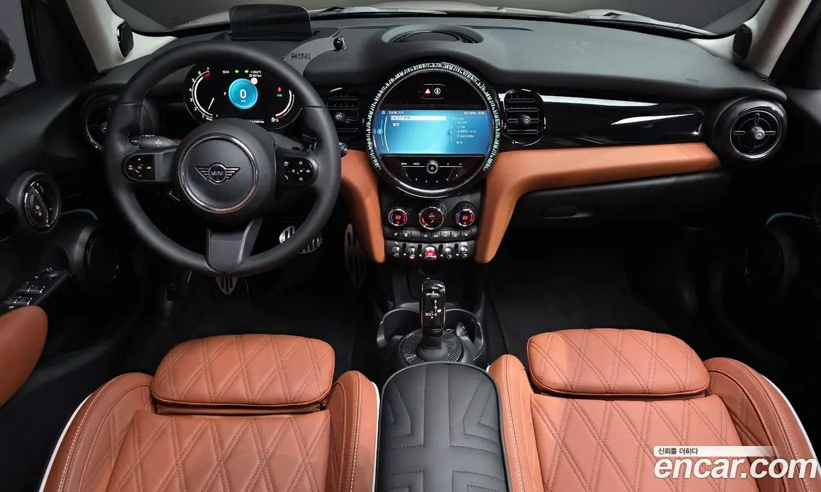 Mini Cooper 2023 2.0 автомат (гидро), фото 10