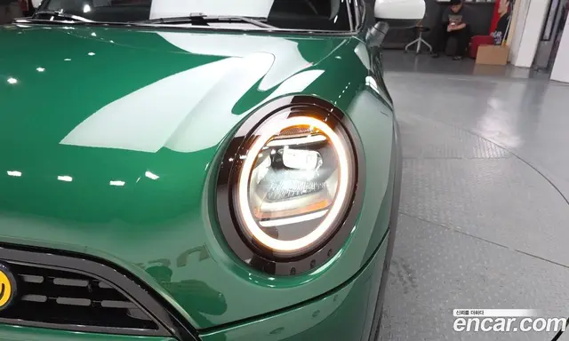 Mini Cooper 2025 2.0 автомат (гидро), миниатюра 8
